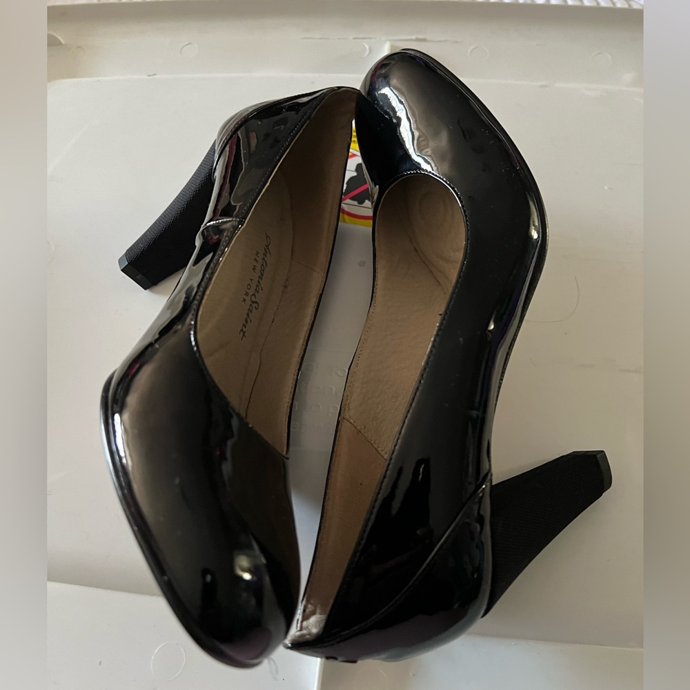 Antonia Saint Elegant Black Patent Leather Heels